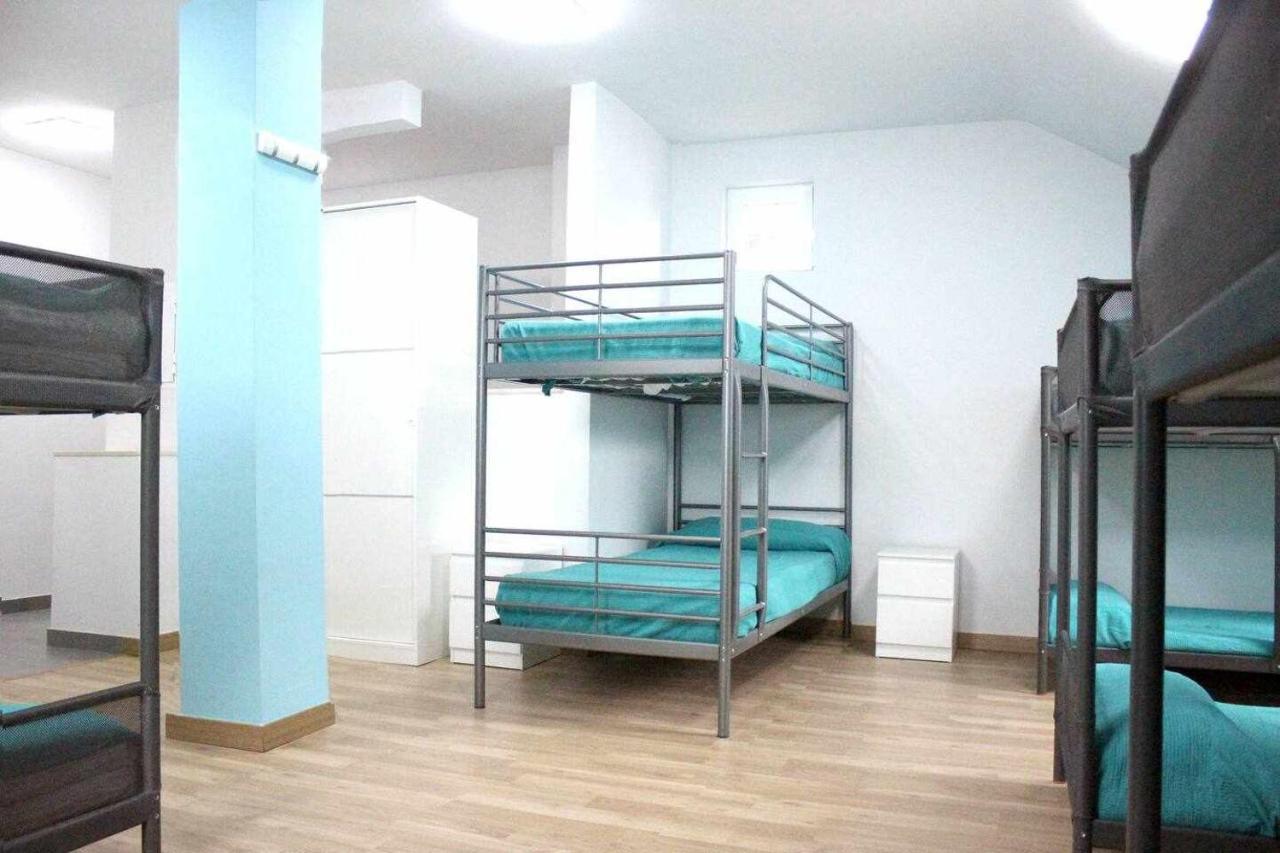 El Duplex Mas Centrico Del Humedo Desayuno Y Wifi Apartment Leon Bagian luar foto