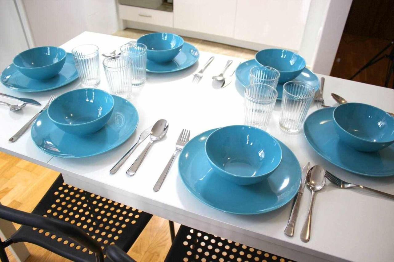 El Duplex Mas Centrico Del Humedo Desayuno Y Wifi Apartment Leon Bagian luar foto